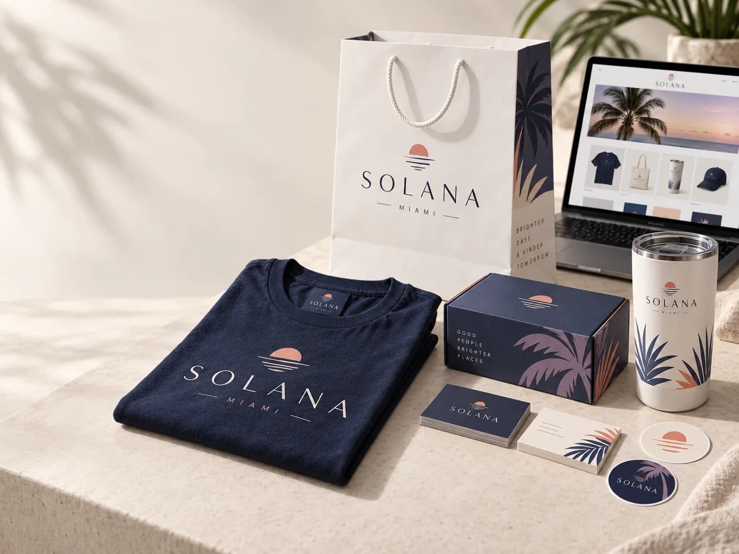 Muestra de tienda y productos impresos para la marca ficticia Solana